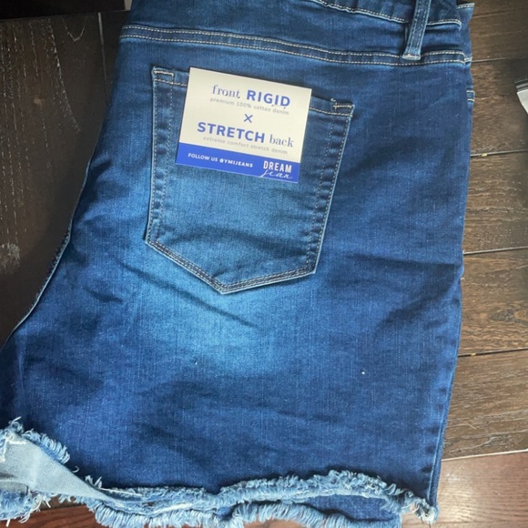Denim Distressed Shorts - Picture 5 of 8